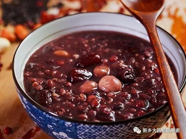 過(guò)了臘八就是年，辭舊迎新盼團(tuán)圓！